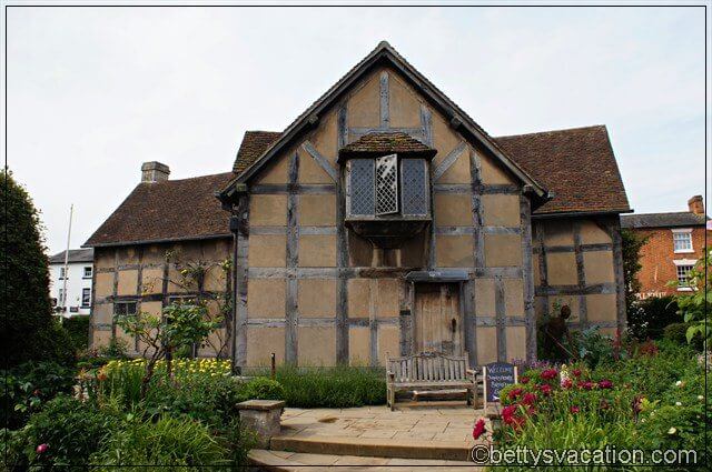 Shakespeare Birthplace (5)