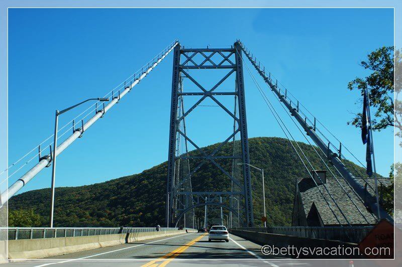 18 - Bear Mountain Bridge