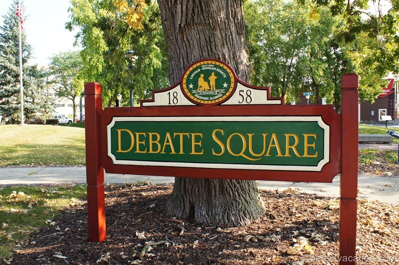 1-Debate-Square-Freeport.jpg