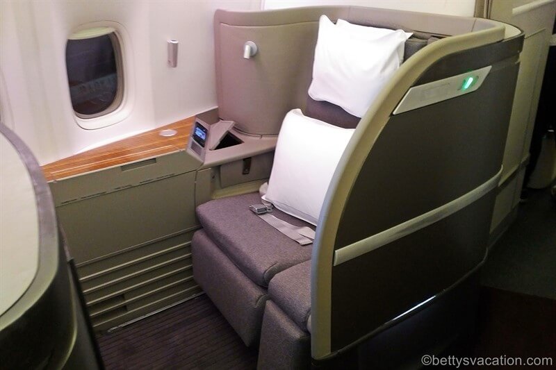 Cathay Pacific First Class Boeing 777: New York-Vancouver