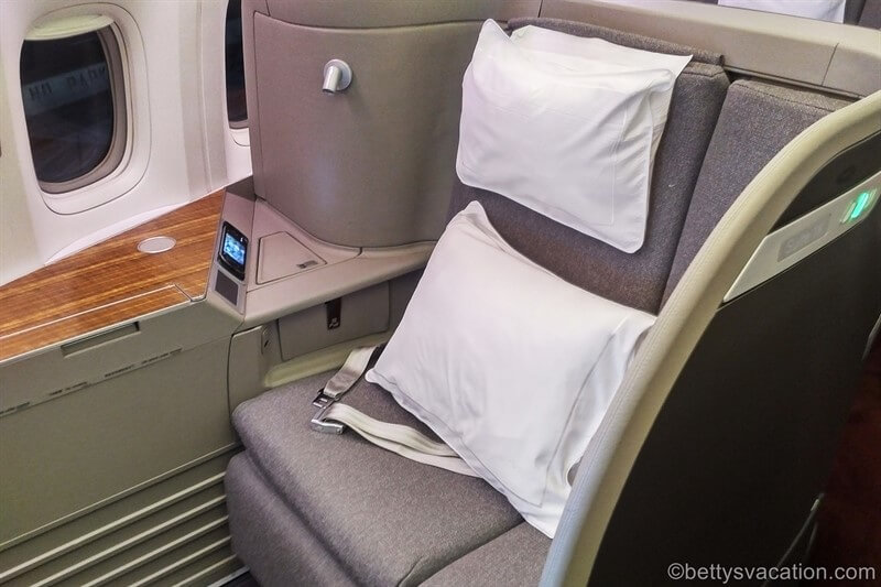 3-Cathay-Pacific-First-Class-JFK-YVR.jpg