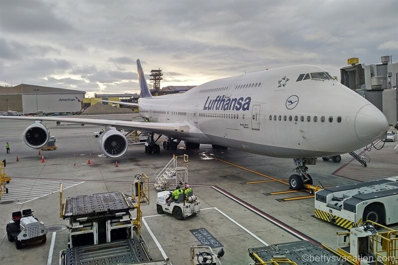 Lufthansa Business Class Boeing 747-8: Los Angeles-Frankfurt