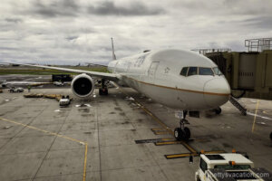 United Airlines Polaris (Business Class) Boeing 777-300ER: San Francisco (SFO) - Honolulu (HNL)