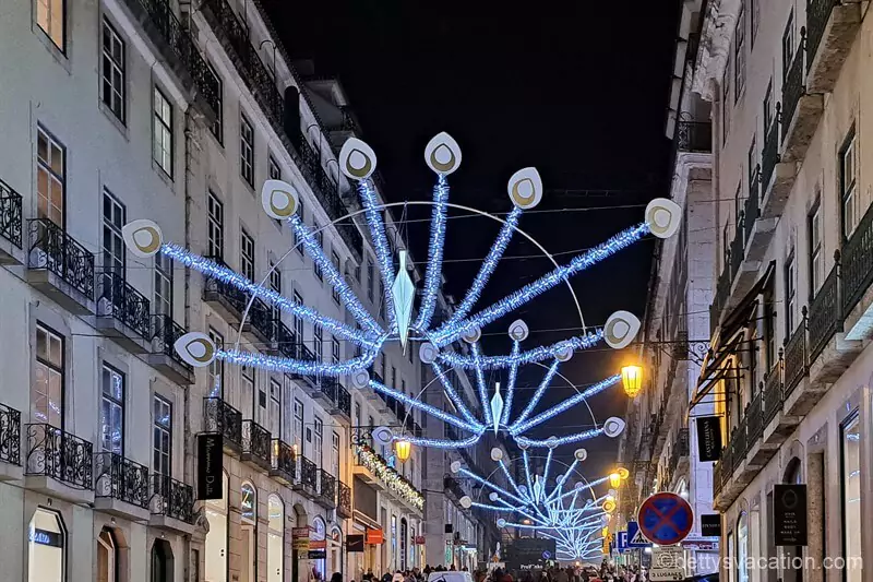 Lissabon im festlichen Lichterglanz